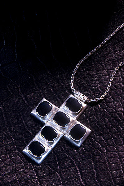 アクセサリー Silver Maria Locket with Silver Cross AMP Silver Maria Locket with Silver Cross 2AH-181